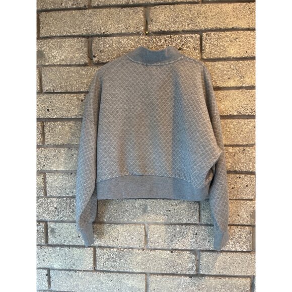 Quilted Gray Cropped Sweatshirt With Mock Neck & Ribbed Hem Soft Lightweight Str - Picture 6 of 7